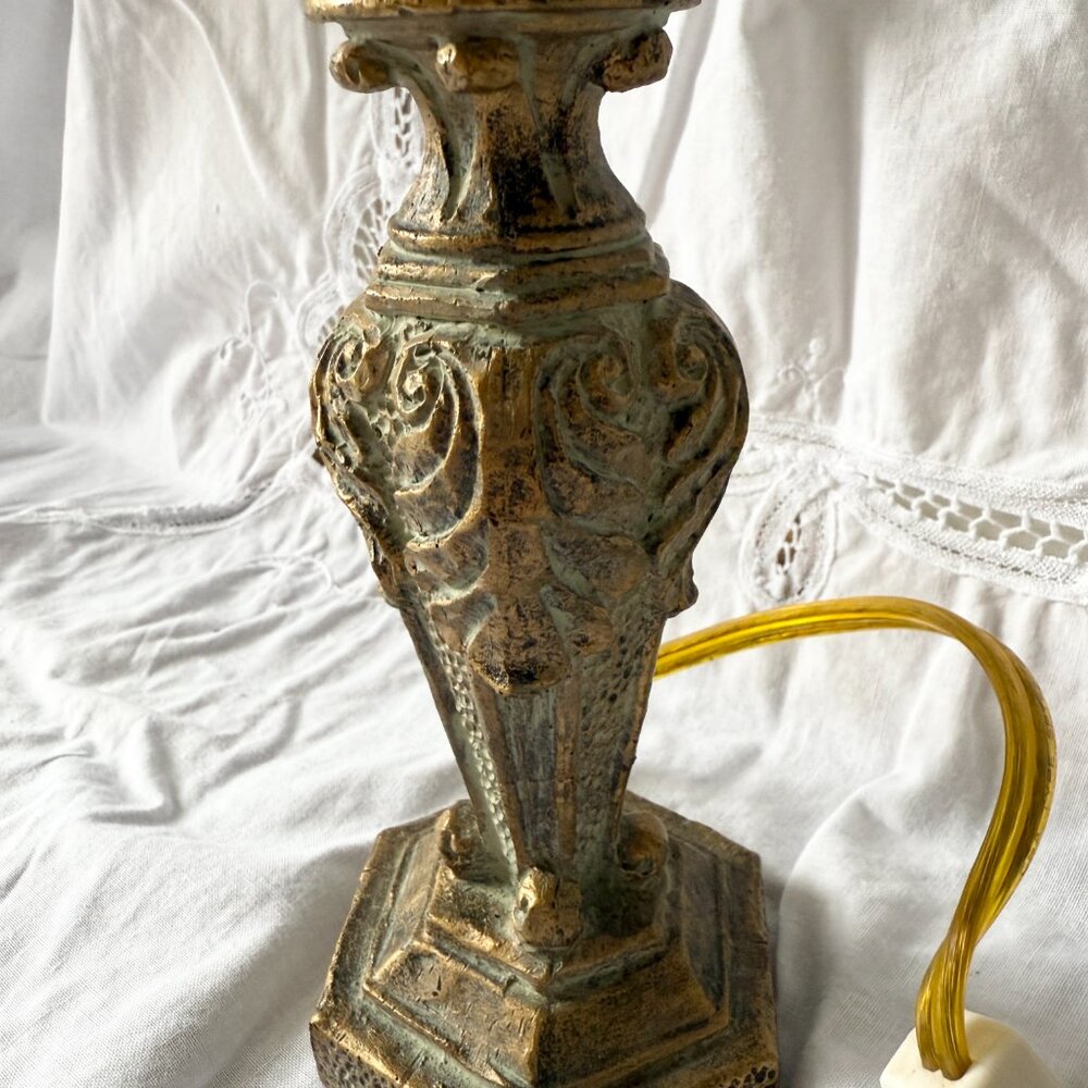 Vintage Gold Table Lamp – Baroque, Ornate, French Style – Antique Look Lighting - Picture 4 of 11